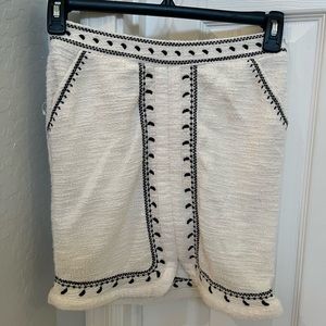 🔥SOLD🔥 EUC Anthropologie Tweed Skirt White and Black XS